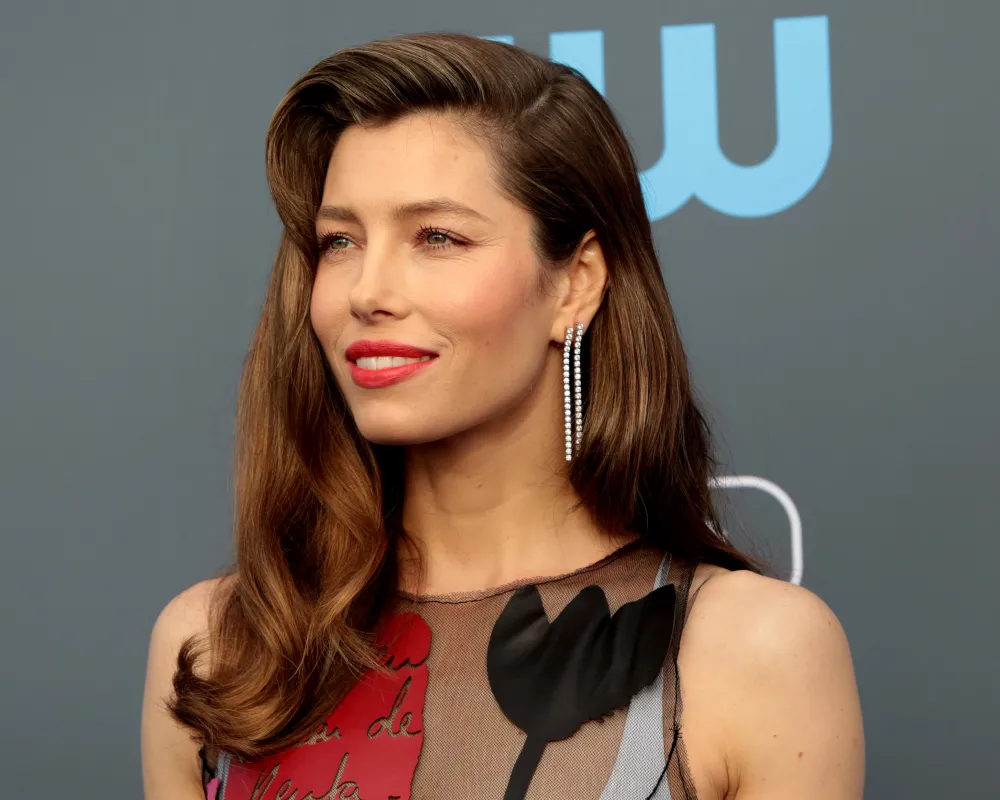 Jessica Biel is born at Taurus moon